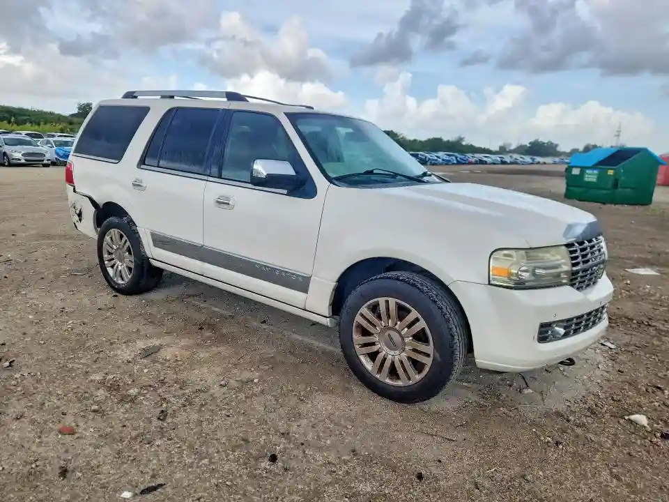 5LMJJ2H54DEL05435 2013 LINCOLN NAVIGATOR-3