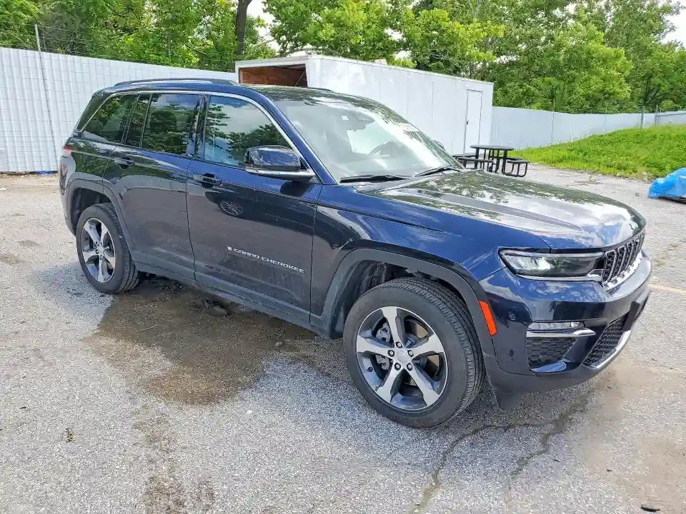 1C4RJYB67P8774388 2023 JEEP CHEROKEE-3