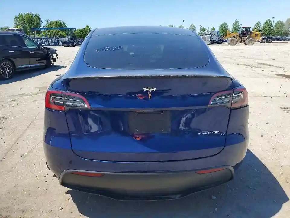 7SAYGDEF8NF405411 2022 TESLA MODEL Y-5