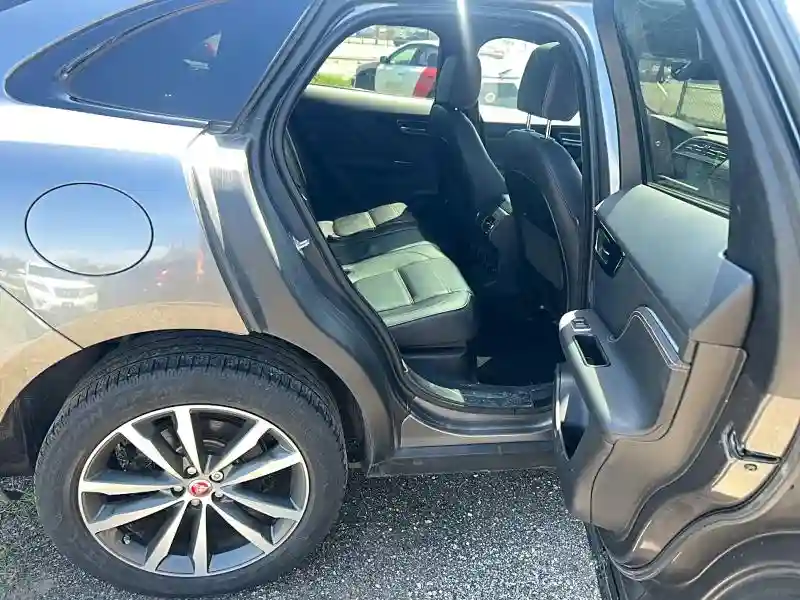 SADCK2FN4KA352120 2019 JAGUAR F-PACE-5