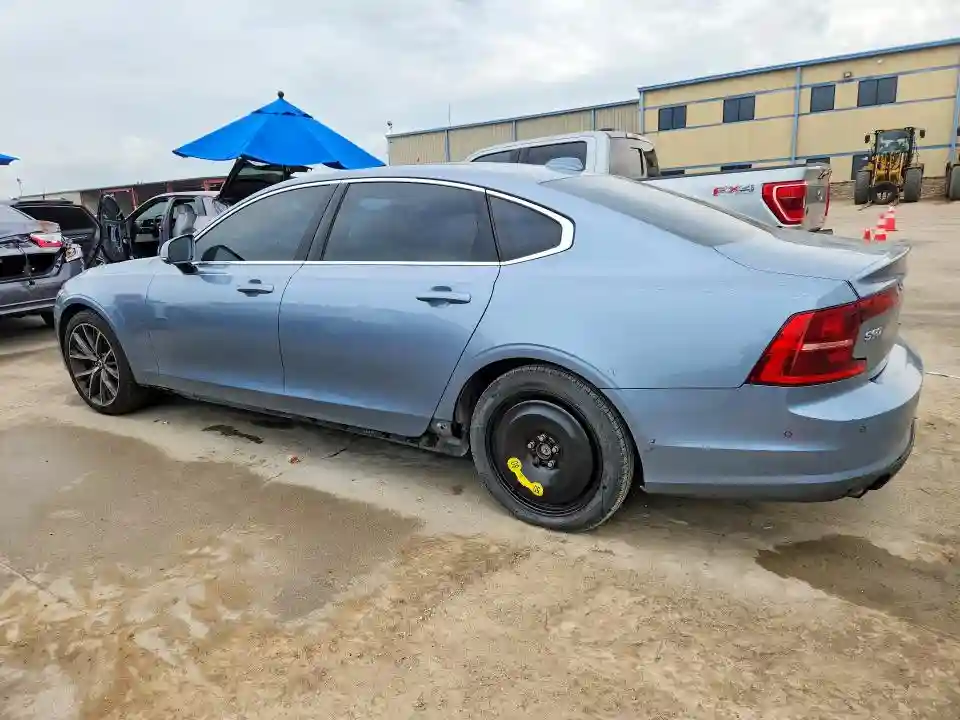 LVY982MK2JP037592 2018 VOLVO S90-1
