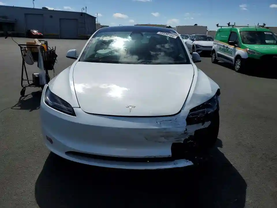 5YJ3E1EA7RF730346 2024 TESLA MODEL 3-4