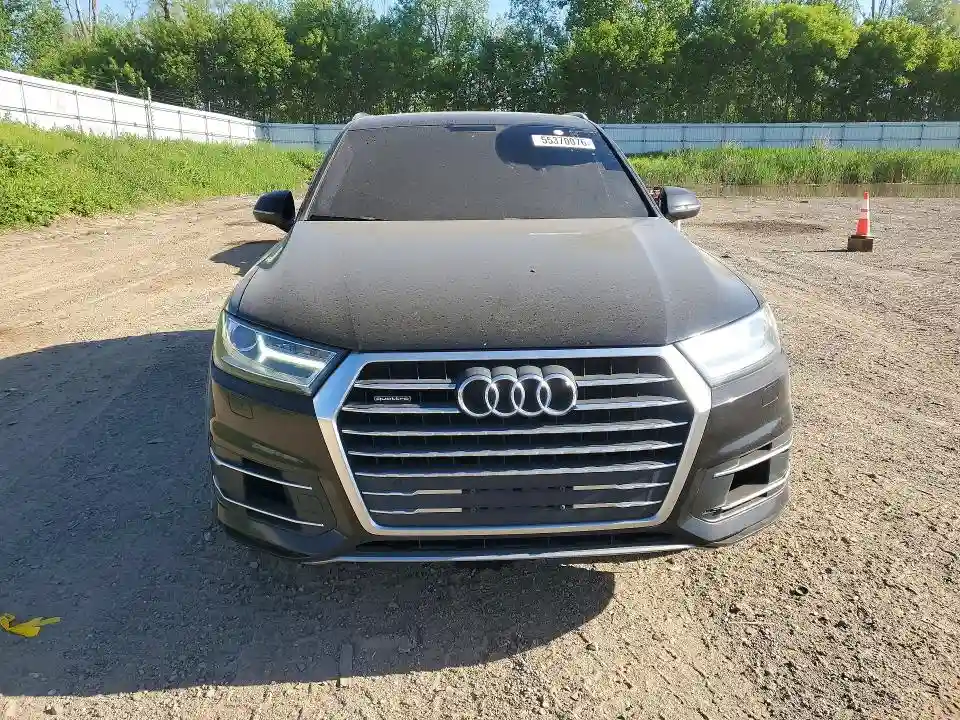 WA1LAAF72JD022946 2018 AUDI Q7-4