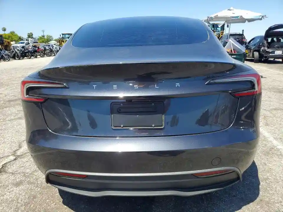 5YJ3E1EA0SF985376 2025 TESLA MODEL 3-5