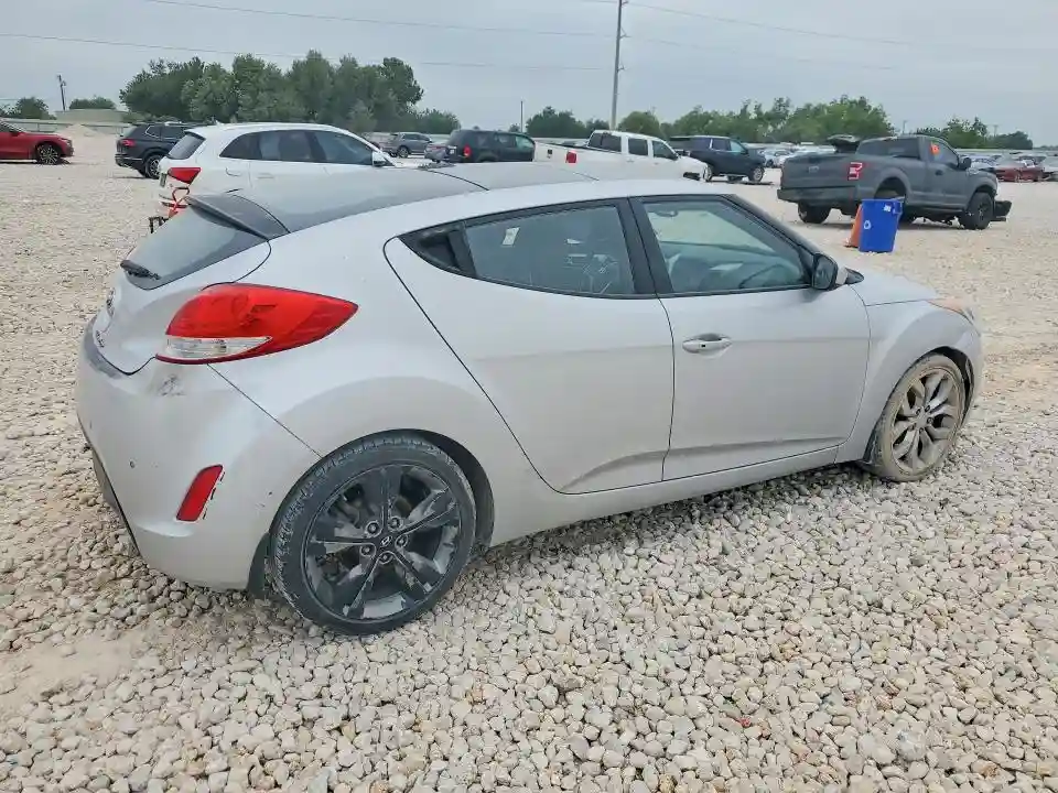 KMHTC6AD3GU283453 2016 HYUNDAI VELOSTER-2