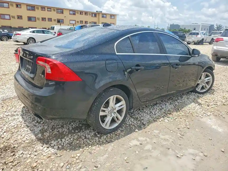 YV140MFD6F1318902 2015 VOLVO S60-2