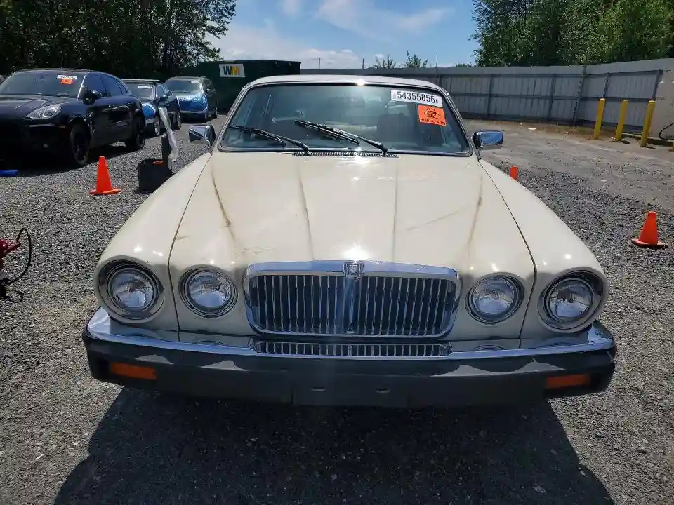 SAJAV1344HC473003 1987 JAGUAR XJ6-4
