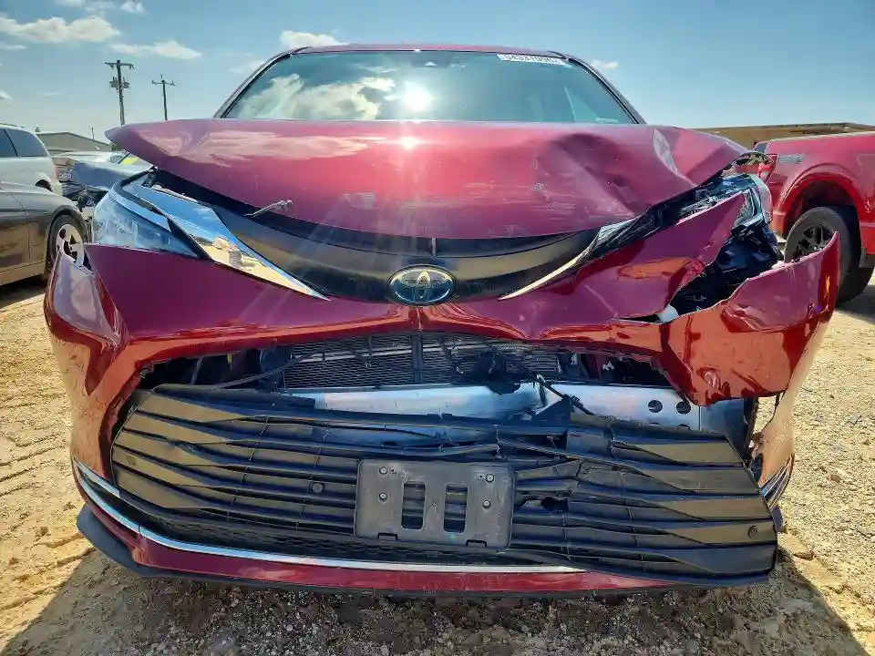 5TDYRKECXPS178478 2023 TOYOTA SIENNA-4