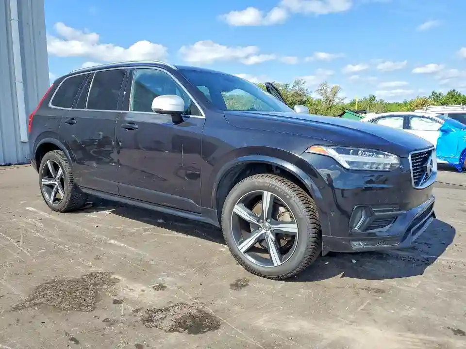YV4A22PM4K1448612 2019 VOLVO XC90-3