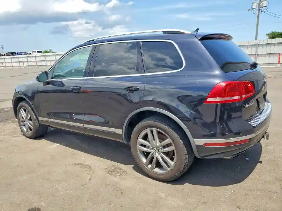 WVGEF9BP7GD005407 2016 VOLKSWAGEN TOUAREG-1