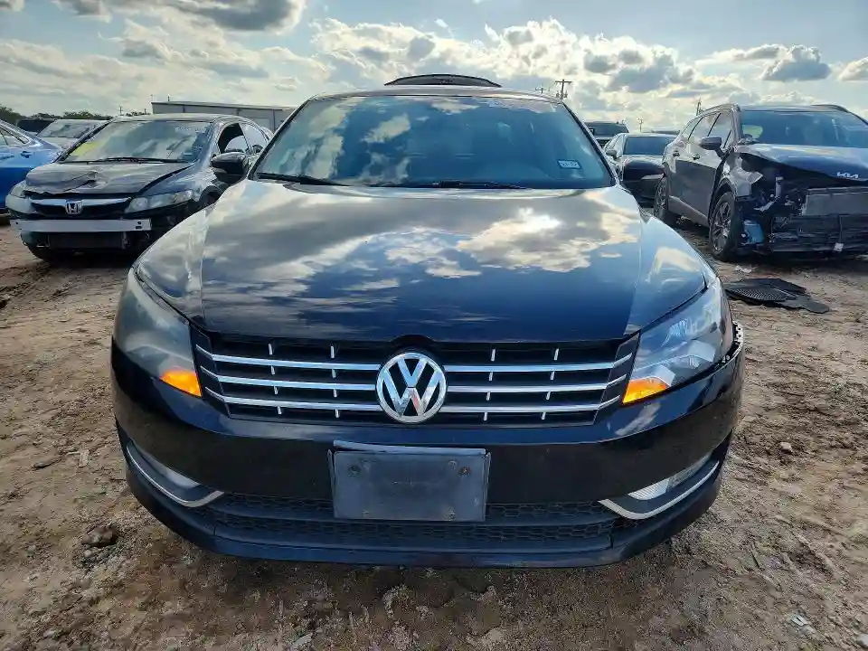 1VWCN7A31DC123193 2013 VOLKSWAGEN PASSAT-4