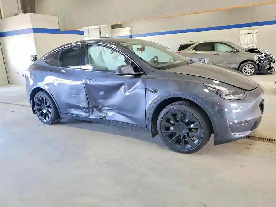7SAYGDEE0PF855001 2023 TESLA MODEL Y-3