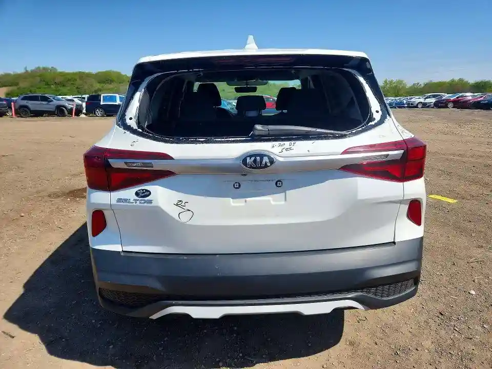 KNDEPCAA4M7140074 2021 KIA SELTOS-5