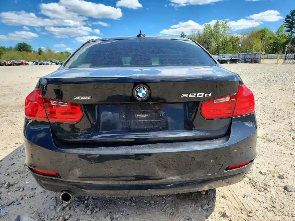 WBA3D5C51EKX98717 2014 BMW 3 SERIES-5