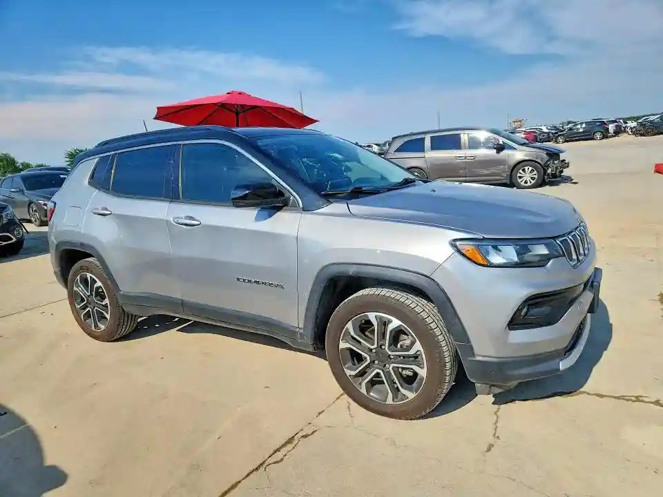 3C4NJDCB1NT210348 2022 JEEP COMPASS-3