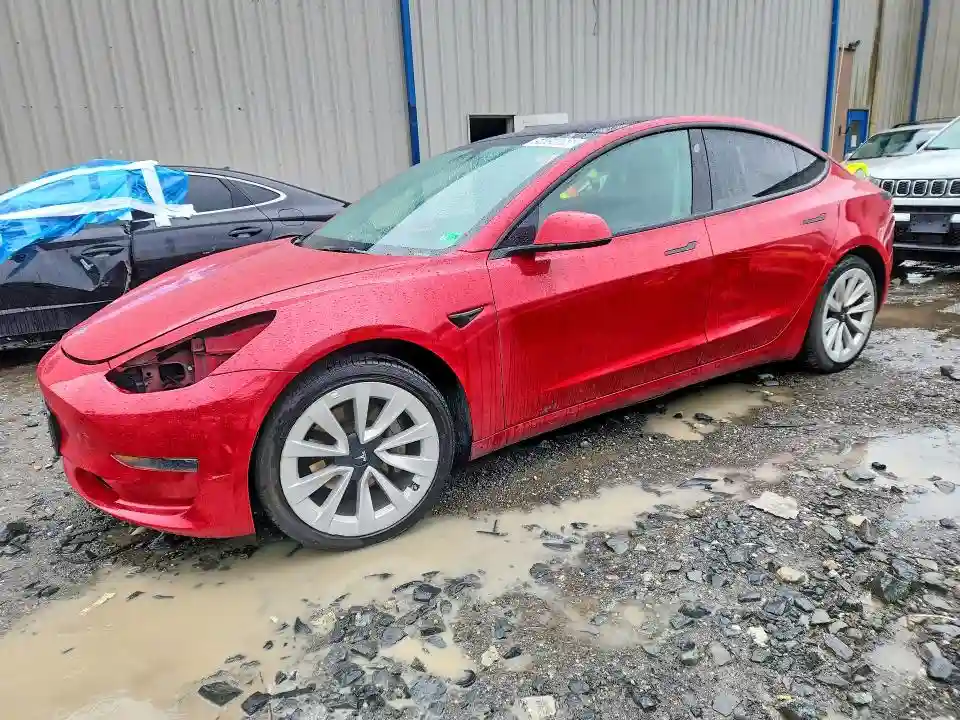5YJ3E1EA4PF439008 2023 TESLA MODEL 3-0
