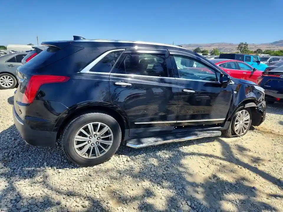 1GYKNBRS7HZ245583 2017 CADILLAC XT5-2