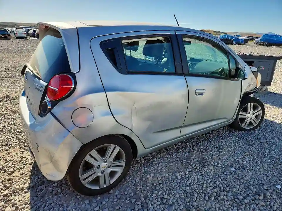 KL8CD6S93FC746751 2015 CHEVROLET SPARK-2