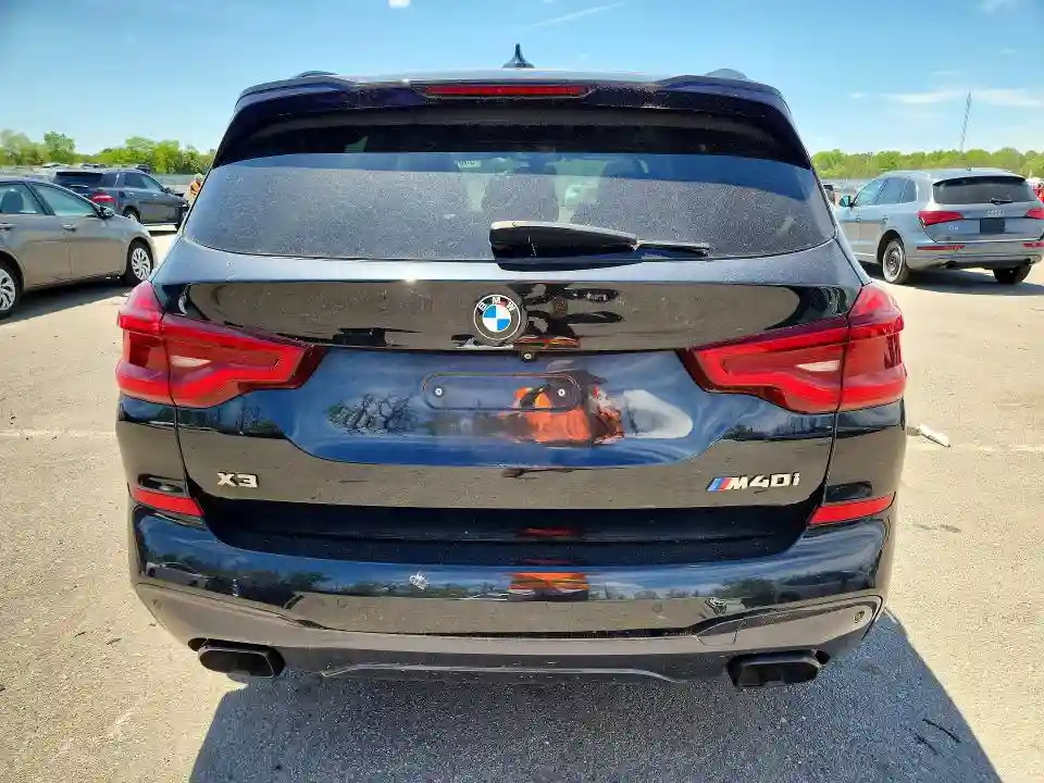 5UXTS3C59J0Z00153 2018 BMW X3-5