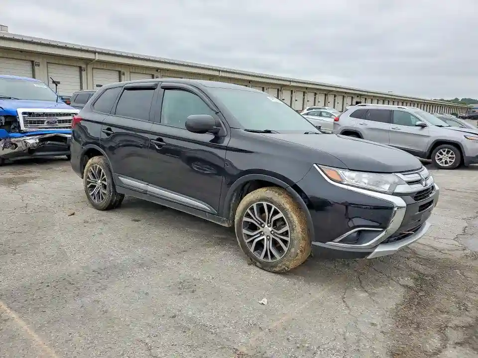 JA4AZ3A39JJ005076 2018 MITSUBISHI OUTLANDER-3