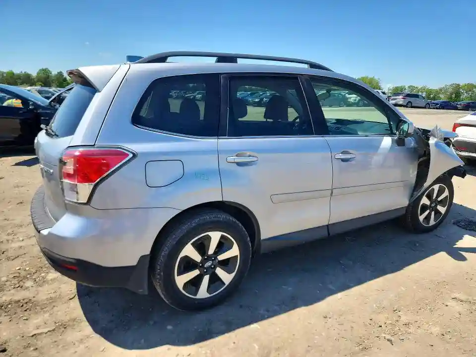 JF2SJAJC4JH500722 2018 SUBARU FORESTER-2