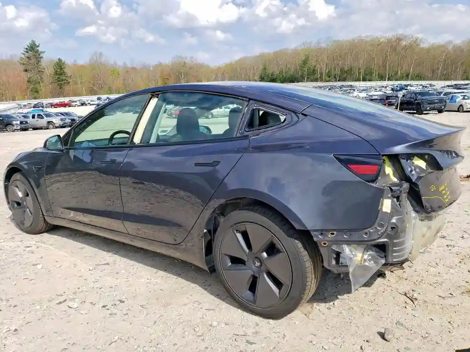 5YJ3E1EA5PF675845 2023 TESLA MODEL 3-1
