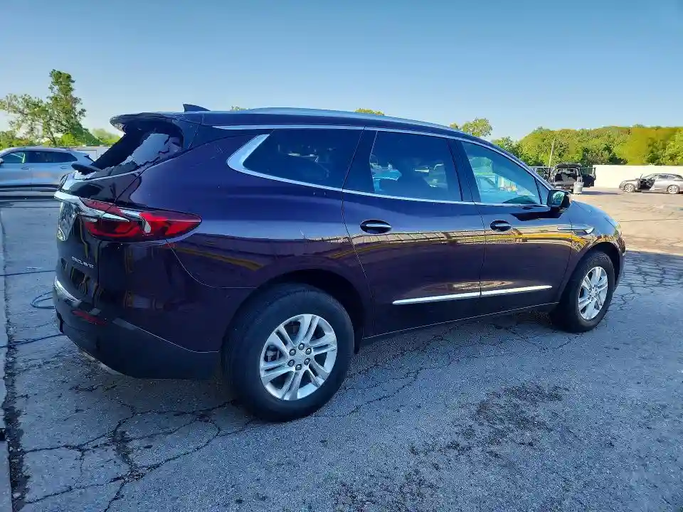 5GAERBKW9JJ147309 2018 BUICK ENCLAVE-2