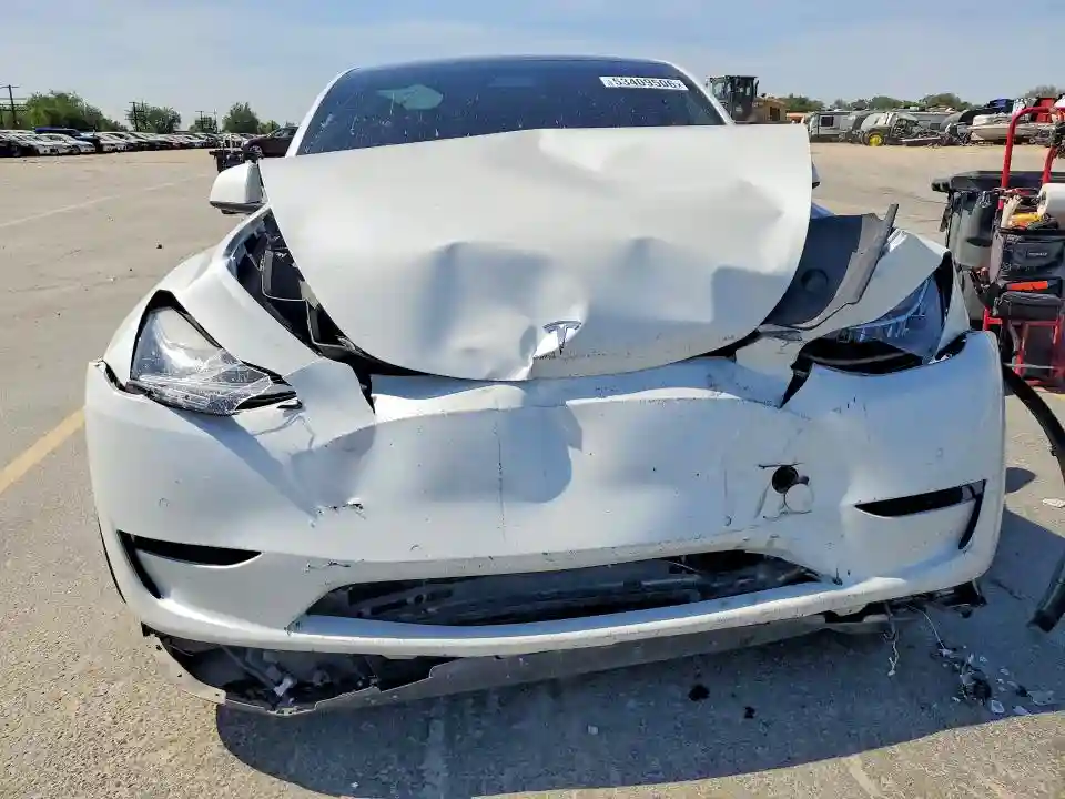 7SAYGDEE9NF504553 2022 TESLA MODEL Y-4