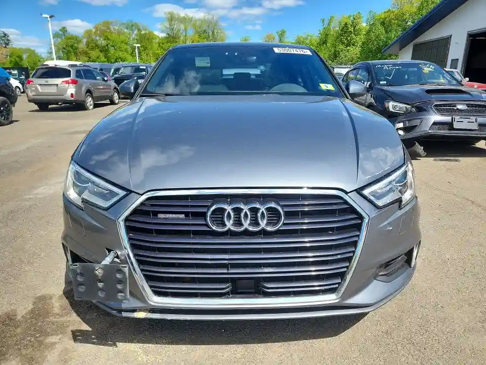 WAUB8GFF2J1044208 2018 AUDI A3-4