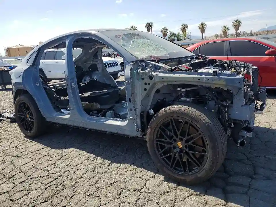 WP1BA2AYXRDA54268 2024 PORSCHE CAYENNE-3