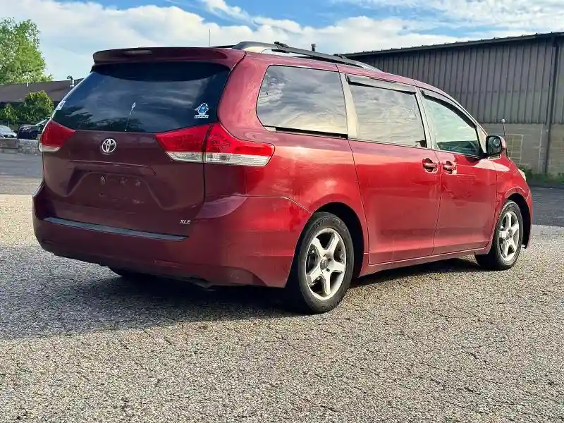 5TDYK3DC7ES525497 2014 TOYOTA SIENNA-3