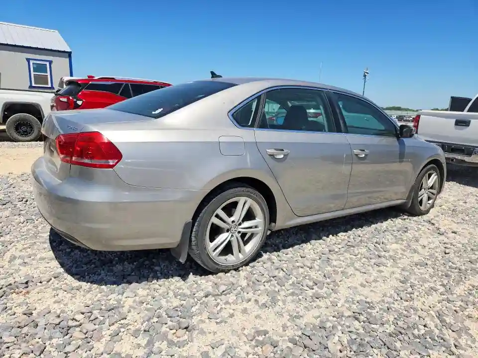 1VWBN7A34EC027488 2014 VOLKSWAGEN PASSAT-2