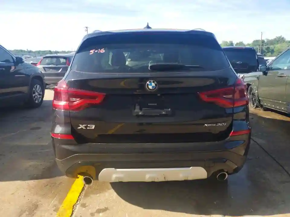5UXTR9C5XKLD92924 2019 BMW X3-5