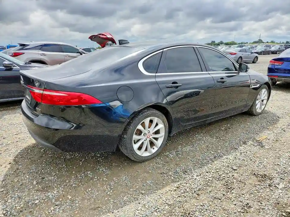 SAJBD4BN0HCY47285 2017 JAGUAR XF-2