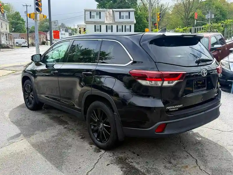 5TDJZRFH1KS936530 2019 TOYOTA HIGHLANDER-1