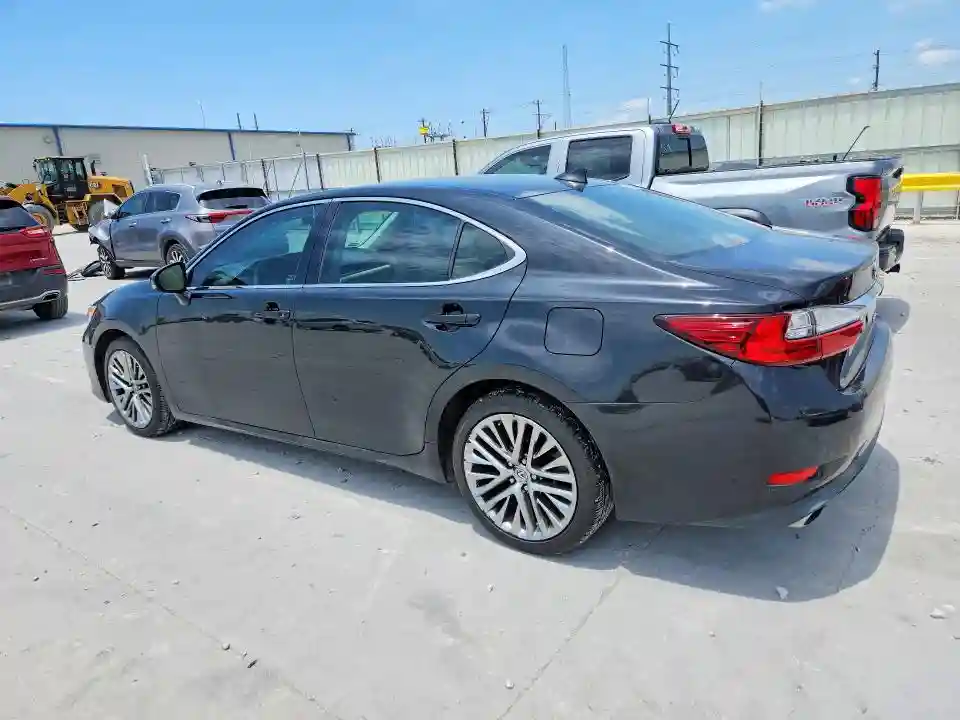 58ABK1GG2GU011777 2016 LEXUS ES350-1