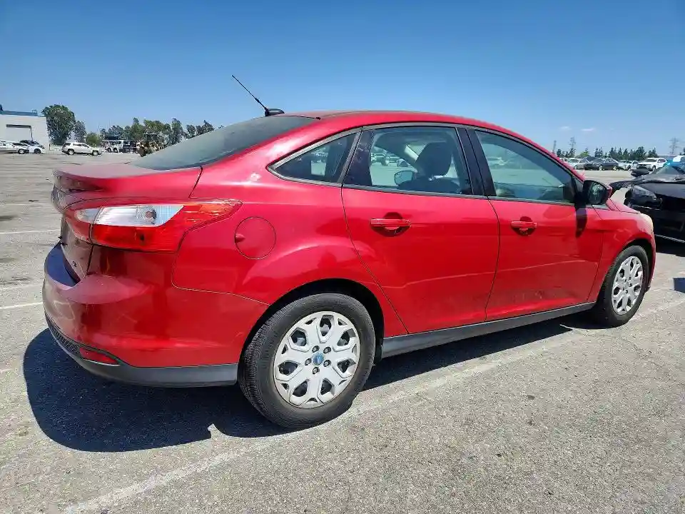 1FAHP3F28CL233108 2012 FORD FOCUS-2