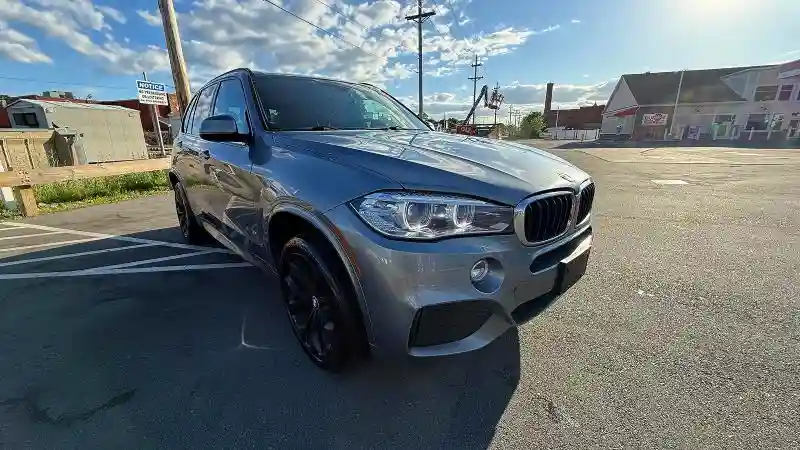 5UXKR0C36H0V71913 2017 BMW X5-0
