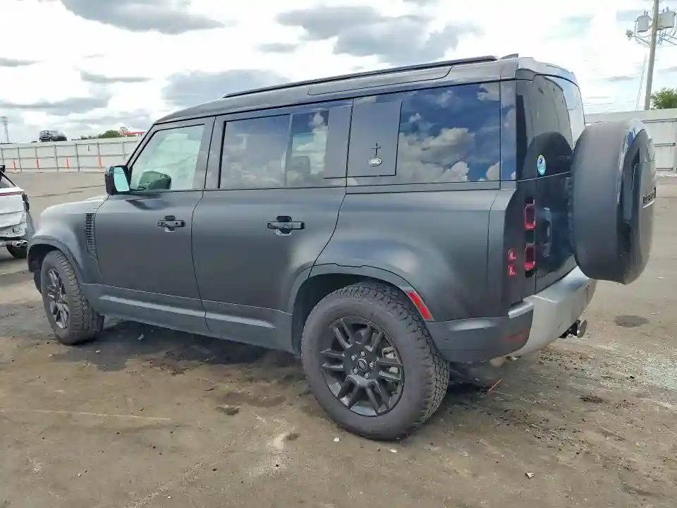 SALEJ7EX9R2284465 2024 LAND ROVER DEFENDER-1