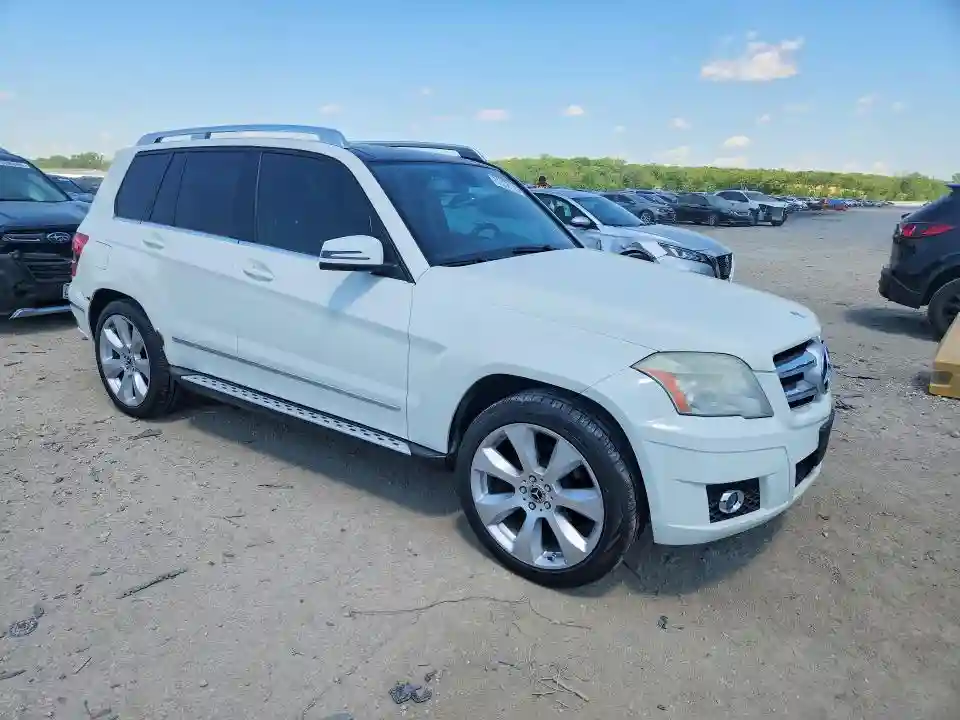 WDCGG8HB0AF261605 2010 MERCEDES-BENZ GLK-CLASS-3