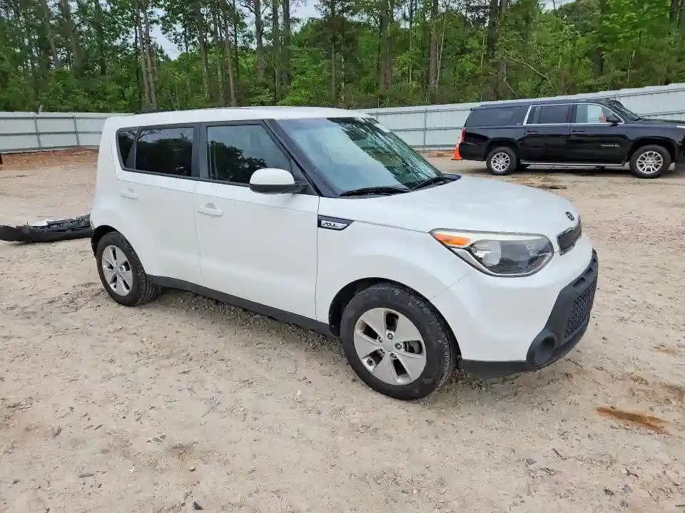 KNDJN2A27G7850064 2016 KIA SOUL-3
