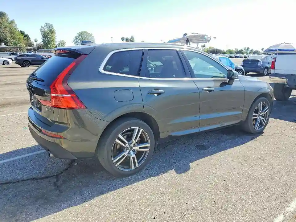 YV4A22RK4M1783125 2021 VOLVO XC60-2