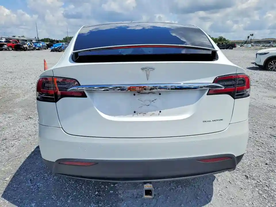5YJXCDE20KF207502 2019 TESLA MODEL X-5