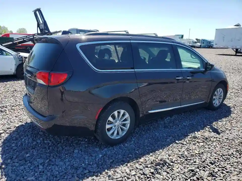 2C4RC1BG9HR525428 2017 CHRYSLER PACIFICA-2