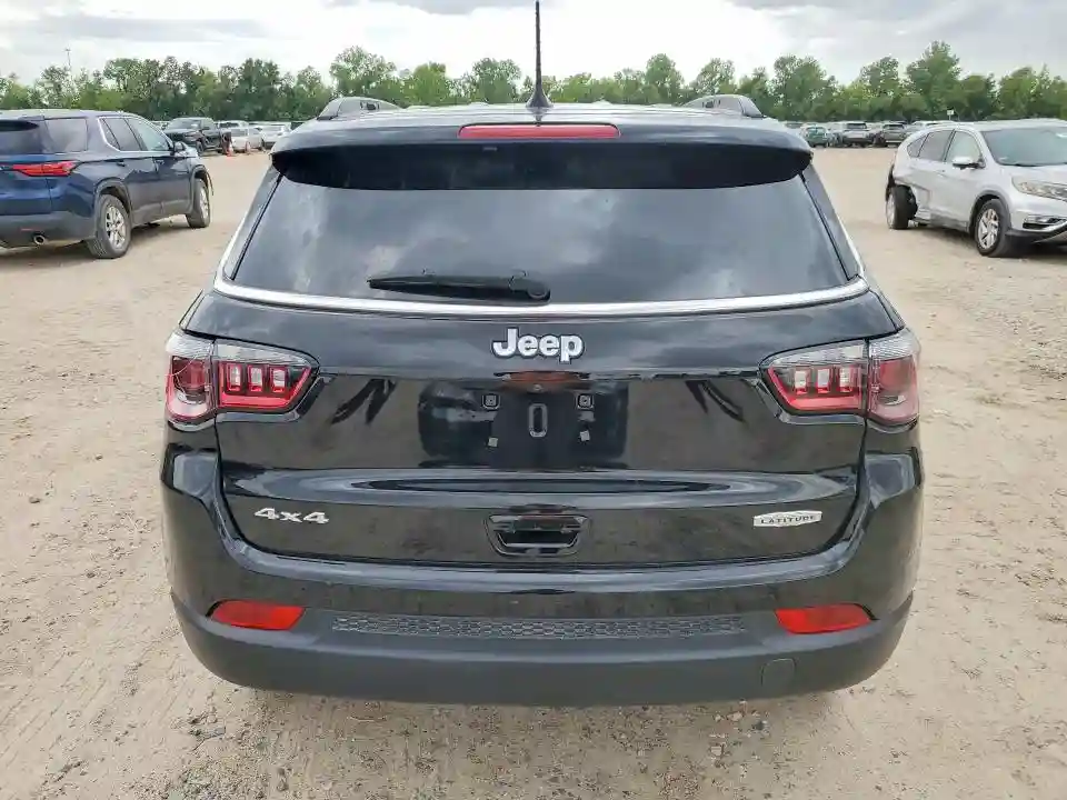 3C4NJDBN5ST526570 2025 JEEP COMPASS-5