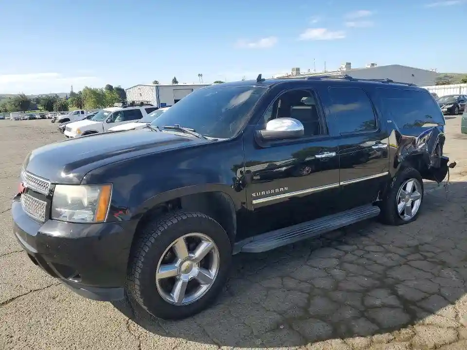 1GNSKKE77DR377325 2013 CHEVROLET SUBURBAN-0