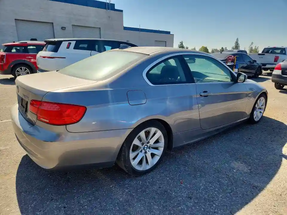 WBAKE5C50CJ106121 2012 BMW 3 SERIES-2