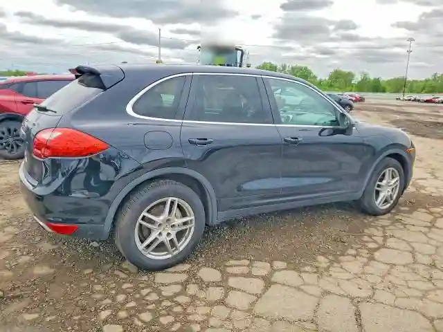 WP1AB2A24BLA53679 2011 PORSCHE CAYENNE-2