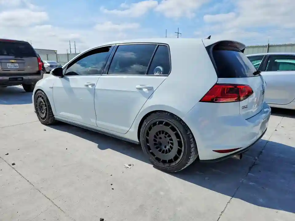 3VW4T7AU7HM008976 2017 VOLKSWAGEN GTI-1