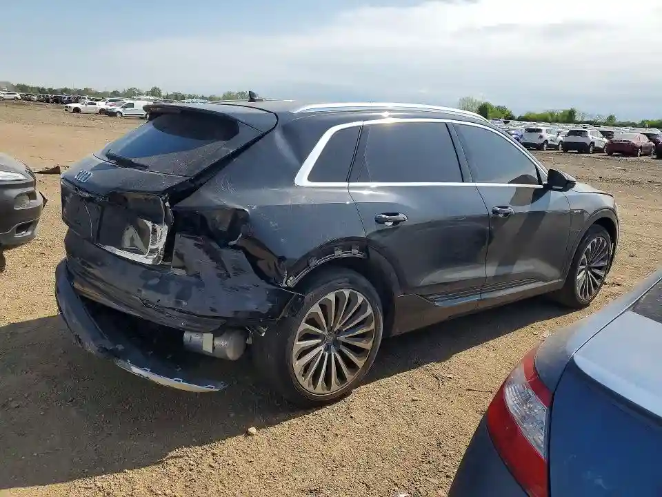 WA1VABGE9KB009586 2019 AUDI E-TRON-2